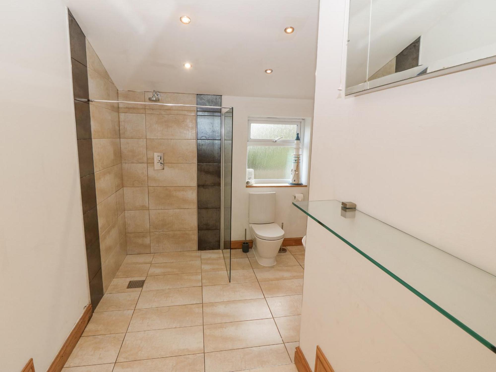 Coed Llai Vila Holyhead Exterior foto